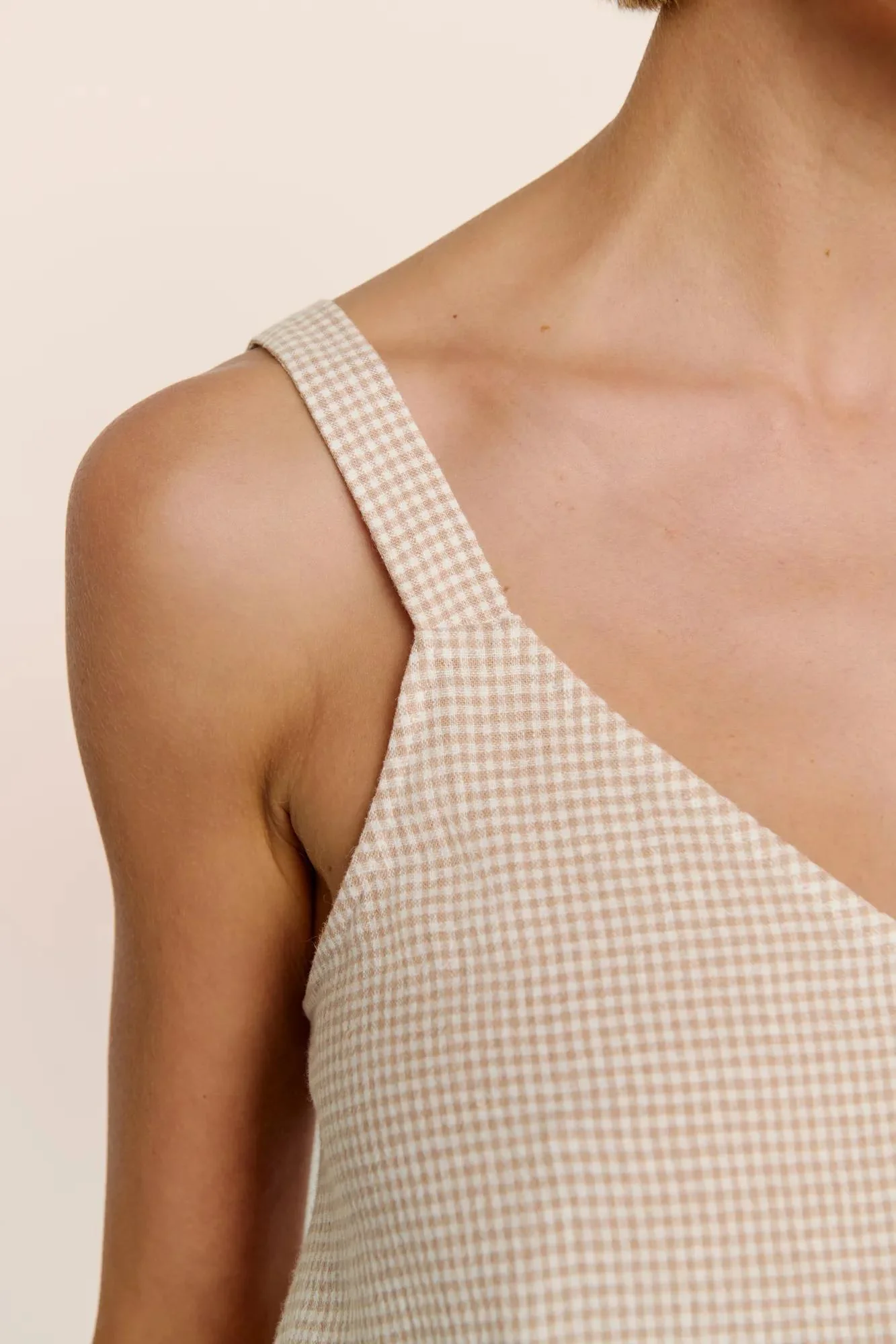 Linen Blend V Neck Cami - Image 4